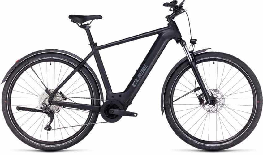 E-Mountainbike mit robustem Rahmen und Scheibenbremsen für Offroad-Fahrten.