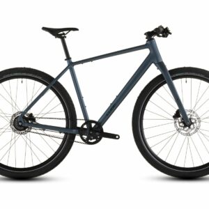 Modernes Cube Fahrrad mit robustem Rahmen und schlichten Design.