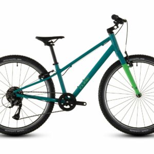 Cube Fahrrad mit grüner und blauer Rahmen für Mountainbiking.